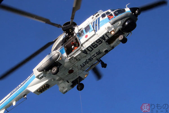 高速ジェット船からヘリで負傷者吊り上げ訓練 海保・警察・消防の鮮やか連携プレー