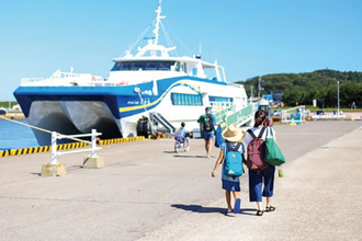 離島の足ピンチ 粟島航路存続のため自治体がクラファン 観光客激減「絶望的な状況」