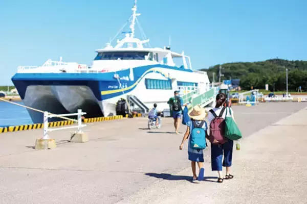 離島の足ピンチ 粟島航路存続のため自治体がクラファン 観光客激減「絶望的な状況」