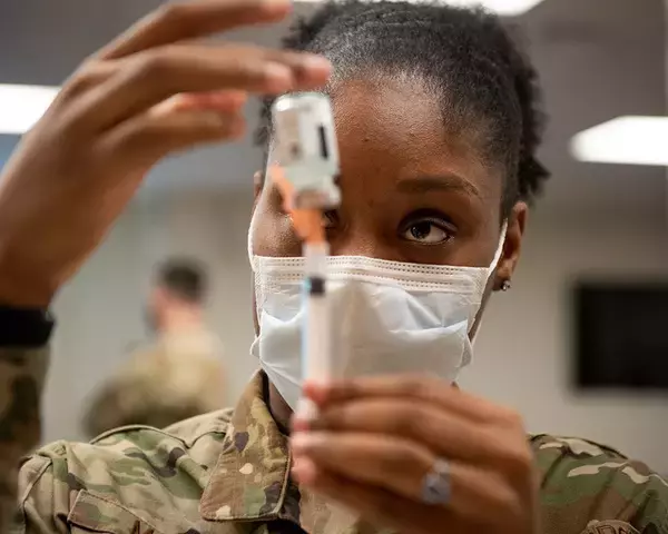在日米軍横田基地に新型コロナのワクチン到着 医療従事者から接種スタート