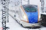 「北陸新幹線 雪に強いはずでは？ なぜ雪で初の運休に「雪に強い新幹線」想定超えた大雪」の画像1