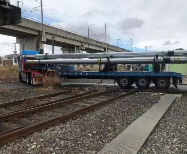 被災の東北新幹線へ「北陸新幹線の架線柱」を提供 工事の余裕分を融通して支援