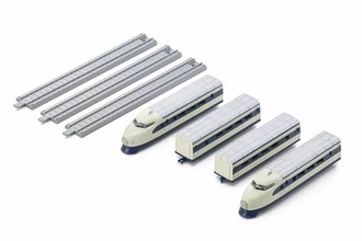 飾る省スペースNゲージ模型「リビングトレイン」登場！ 電動式セットで往復走行も