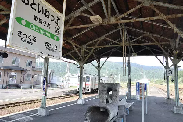 駅そばの名店も相次ぎ消滅 数減らす「駅ナカ＆駅前フード」 乗客減で薄利多売に逆風
