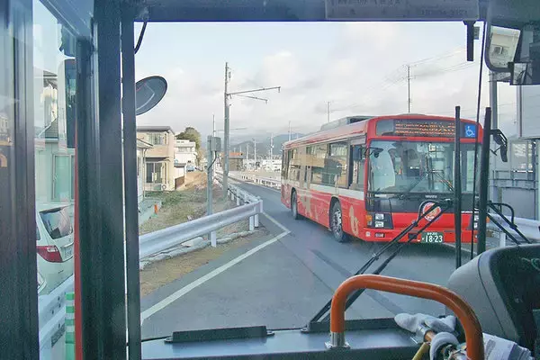 「三陸の鉄道「早々バスに」「8年かけ鉄道で復旧」なぜ分かれた？ それぞれの軌跡と課題」の画像