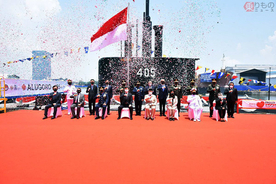 インドネシア 初の国産潜水艦「アルゴロ」の引き渡し式典を実施