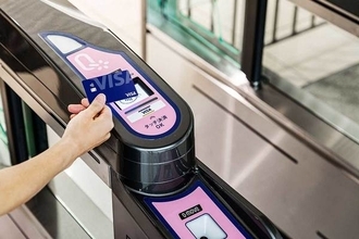 改札にVisaカードを直接ピッ！ 南海が16駅で大手私鉄初展開 PiTaPa・ICOCAのライバルに？