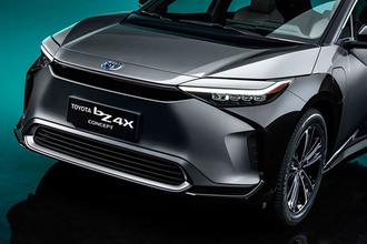 トヨタ新EV「bZ」発表 スバル共同開発SUV ソーラー充電 EV戦略本格化へ