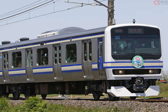E231系の「スカ色」帯は113系をイメージ  しかし一部のファンが期待したものとは？