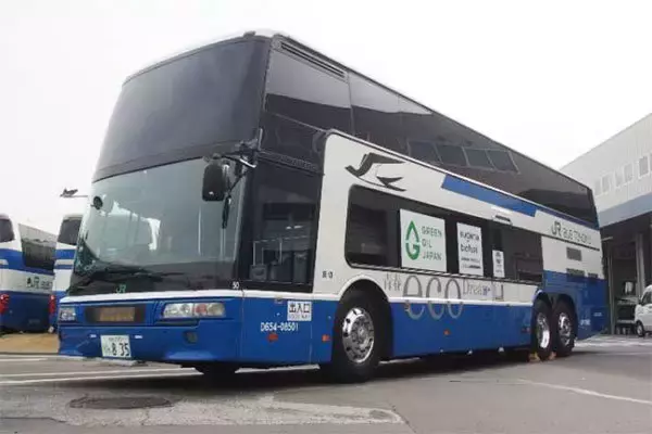 希少な2階建てバスに「バイオ燃料」 東北初の採用例 JRバス東北×ユーグレナ