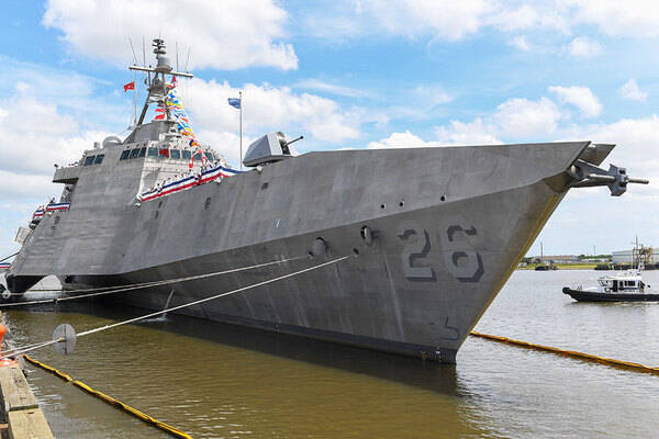 アメリカ 新型戦闘艦 モービル 就役 三胴船インディペンデンス級の13番艦 21年5月28日 エキサイトニュース