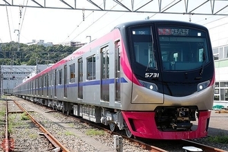 「座れる有料列車」堅調 通勤はお金かけて密回避の時代に？ 本数増には課題も