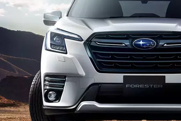顔つきビシッと「フォレスター」大改良 SUVらしさUP 新世代アイサイト スバル
