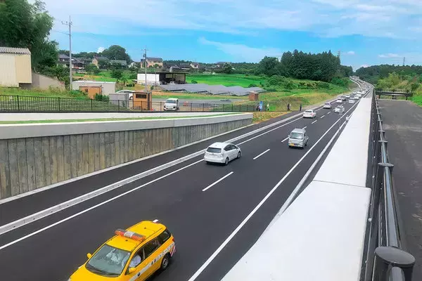 茨城空港の本領発揮？ 「アクセス道路」開通でグっと近く 弱点「鉄道ナシ」補えるか