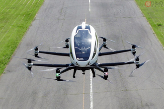 移動手段に革命を 中国製の空飛ぶクルマ「EH216」岡山で初の無人飛行に成功