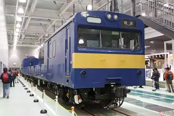 JR西日本の「配給電車」クモル145形・クル144形引退決まる 京都鉄道博物館で最後の展示