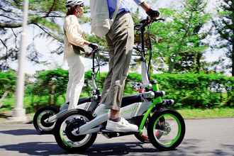 ヤマハ「電動キックボードの対抗馬」市場投入間近か 立ち乗り3輪「トリタウン」