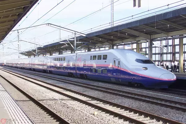 E4系「Max」最大の特徴？ 激セマ6列席誕生の背景 マンモス車両の中身も革新的だった！