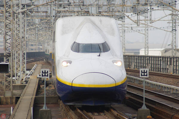 E4系「Max」最大の特徴？ 激セマ6列席誕生の背景 マンモス車両の中身も革新的だった！