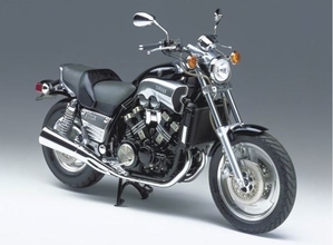 ヤマハ自ら“至宝”と呼ぶ最強マシン「VMAX」何がスゴかったのか 共通点に「醤油と電車とJRA」？