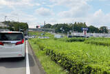 「デカすぎる中央分離帯？ 道路中央の巨大な空き地は何なのか 動き出す計画」の画像1