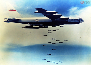 ミグ戦闘機を返り討ち！ ご長寿爆撃機B-52「成層圏の要塞」は墜とすのもひと苦労