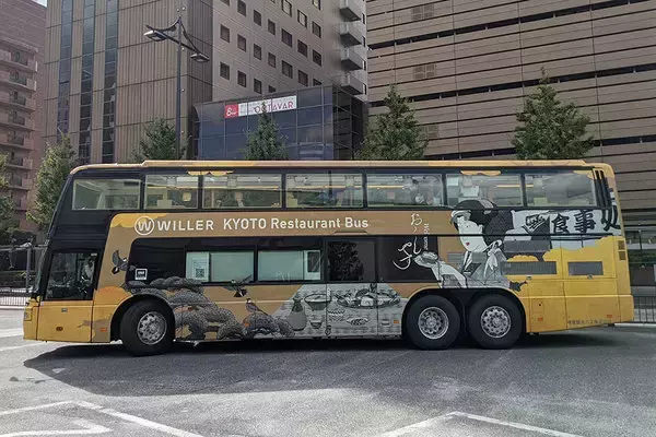 「屋根、オープン！」で密無縁 2階建て「レストランバス」乗ってみた スタッフもスゴイ！