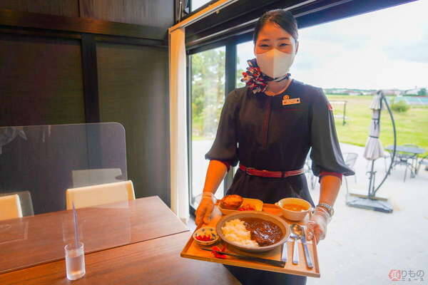 「JALカレー」で話題沸騰のJALレストラン「御料鶴」はいま カレーだけじゃない驚きの守備範囲