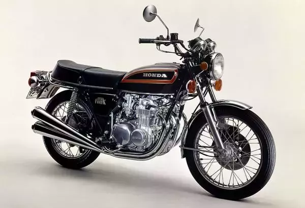 “ナナハンブーム”を巻き起こしたホンダ「CB750FOUR」 ルーツは本田宗一郎が見た「お巡りさん」？
