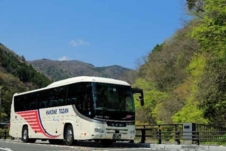 ゆったり座って元箱根港へ 座席定員制バス「芦ノ湖ライナー」1年間実証運行
