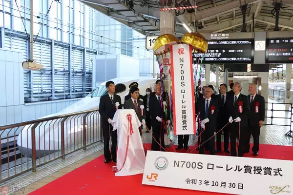 次世代新幹線N700Sがローレル賞受賞 「外観は継承、内装は斬新」真価はこれから