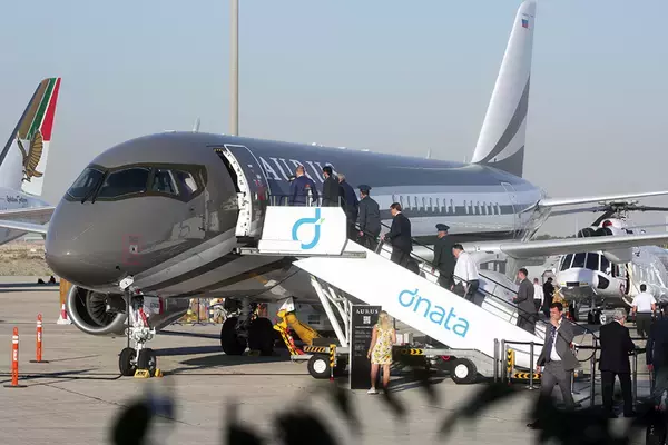 ドバイでデビュー！ 高級車ブランド「アウルス」のビジネスジェット機