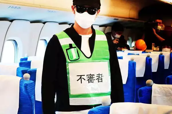 「のぞみ」に刃物男 緊迫の車内…列車はどうなるのか？ 警官突入までの訓練一部始終