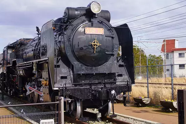 最強蒸気機関車のはずだったデゴイチ弟の不遇 「戦時量産型」D52 戦後はヒーローへ“転生”