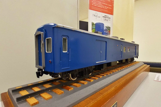 「あ、ついに認めた…」 鉄道界＆日本銀行のタブーだった車両「マニ30」とは？