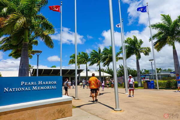 真珠湾になぜ「パンナム」が？ ゴリゴリ軍事施設に超異彩民間航空の展示 物語る“戦争”