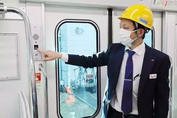 「新型通勤電車「315系」車掌は千里眼か!?「青いネクタイですよね」中央本線に投入」の画像