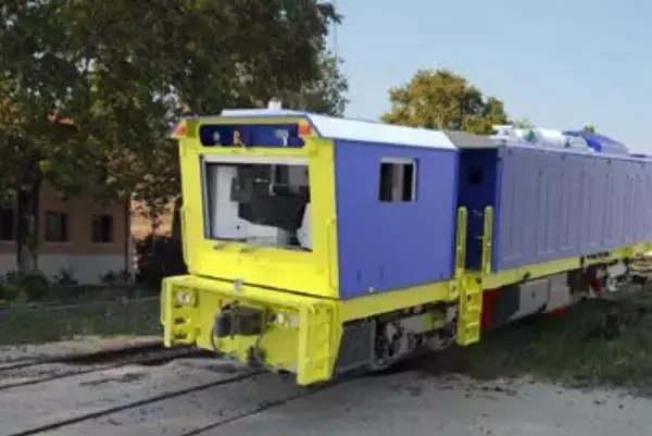 新幹線の「レール削正車」新型車両に更新へ 砥石を自動制御で効率アップ