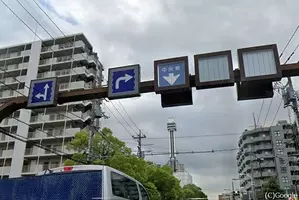 覚えてる 黄色のセンターライン 中央線 は追い越し可能 右折は違反対象 21年9月28日 エキサイトニュース 2 6 覚えてる 黄色のセンターライン 中央線 は追い越し可能 右折は違反対象 21年9月28日 エキサイトニュース 2 6