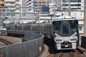 新快速と関空・紀州路快速の全車両に防犯カメラ設置へ 特急も順次施行 JR西日本