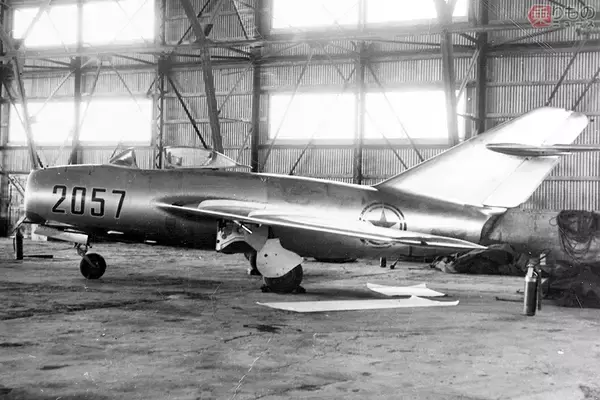 「ソ連の傑作戦闘機MiG-15が初飛行-1947.12.30 ドイツ航空技術＋イギリス製エンジンで降誕」の画像
