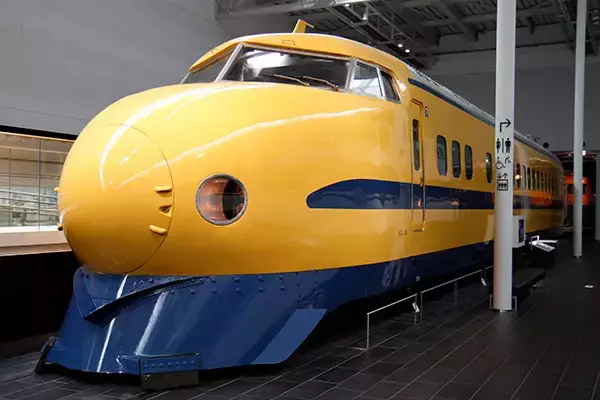 神戸の力になるために　震災復旧資材を運んだ「ドクターイエロー」