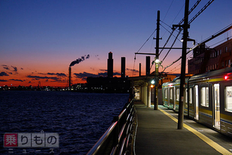 タモリ氏も乗車　鶴見線の何が鉄道ファンの心をつかむのか