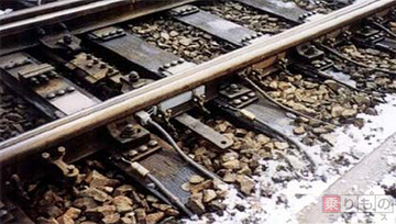 レールを温める装置を追加導入　冬季の輸送対策で　JR東海