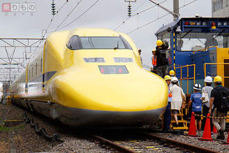 「ドクターイエロー」車内見学、車体傾斜体験も　大阪の新幹線基地、初公開ツアー実施