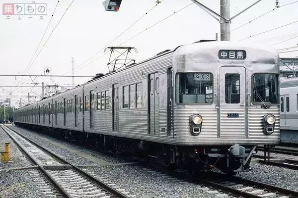 「日比谷線に新車13000系デビュー　まず期間限定で　車内に「日比谷線色ドラえもん」」の画像