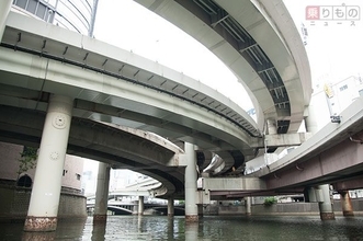 日本橋に空は必要か　川の水面から眺める首都高のいまの姿（写真50枚）