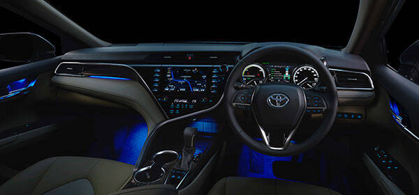 【試乗】トヨタ「カムリ」10代目の実力　「オールニューTNGA」がもたらす「走り」とは