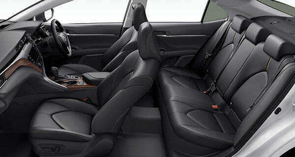 【試乗】トヨタ「カムリ」10代目の実力　「オールニューTNGA」がもたらす「走り」とは