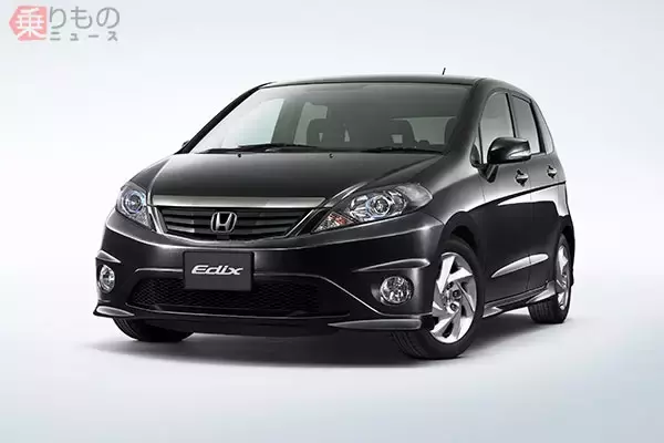 「乗用車の「前列3人掛け」は消えるのか　ベンチシートはタクシーでもレア化？（写真10枚）」の画像